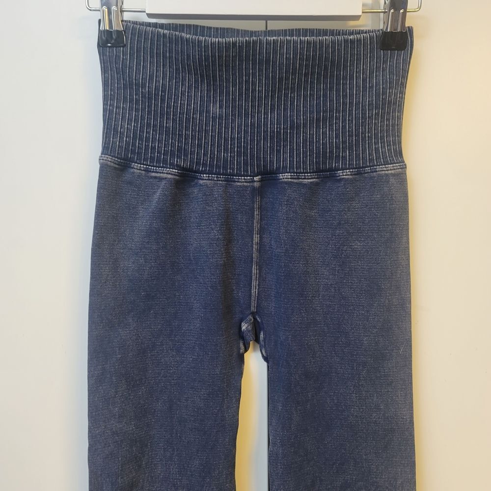 Free People Womens Good Karma 7/8 Length Leggings In Blue Acid Wash, Xs/s - Picture 4 of 8